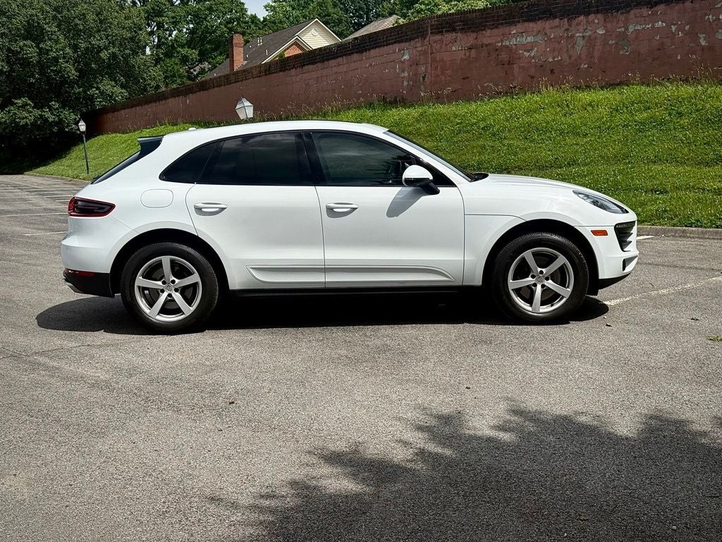 2017 Porsche Macan Base