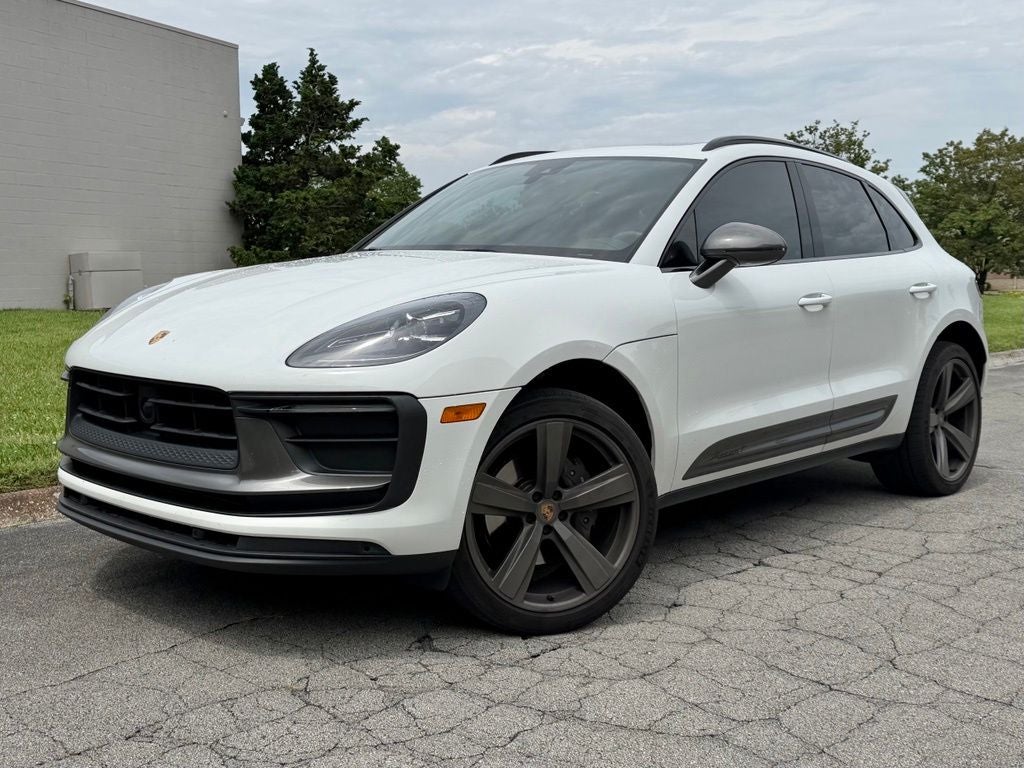 2023 Porsche Macan T
