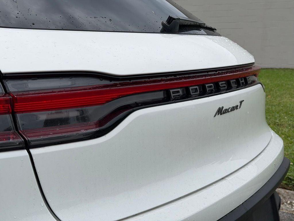 2023 Porsche Macan T