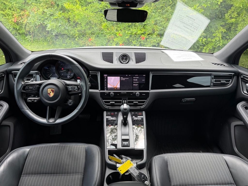 2023 Porsche Macan T