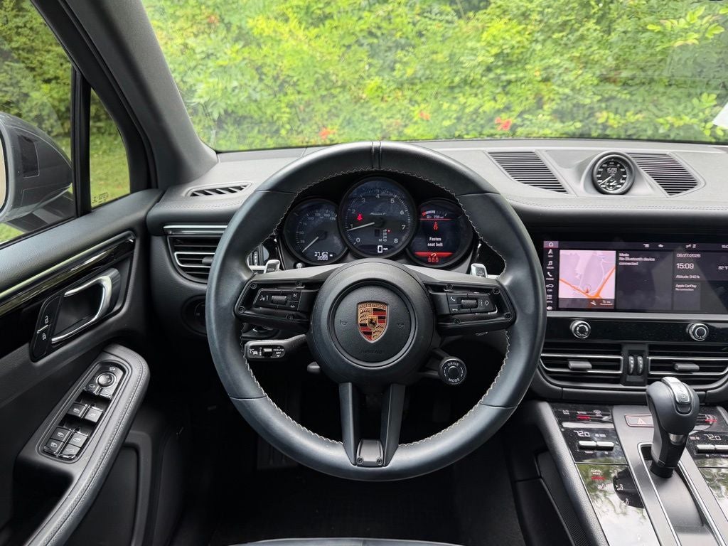 2023 Porsche Macan T