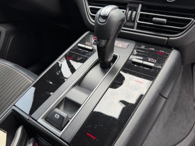 2023 Porsche Macan T
