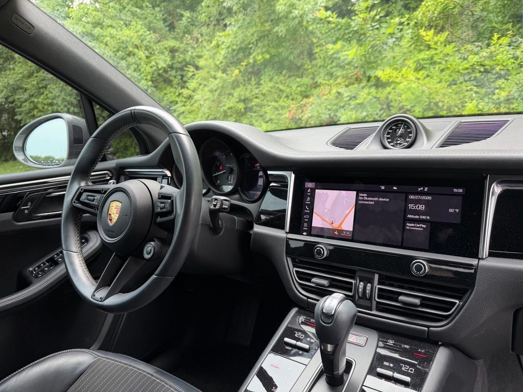 2023 Porsche Macan T