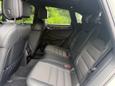 2023 Porsche Macan T
