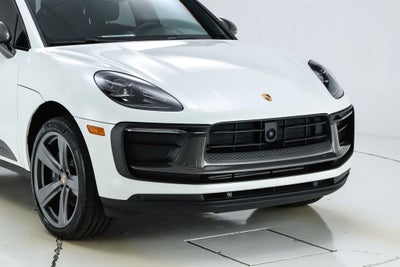 2023 Porsche Macan T