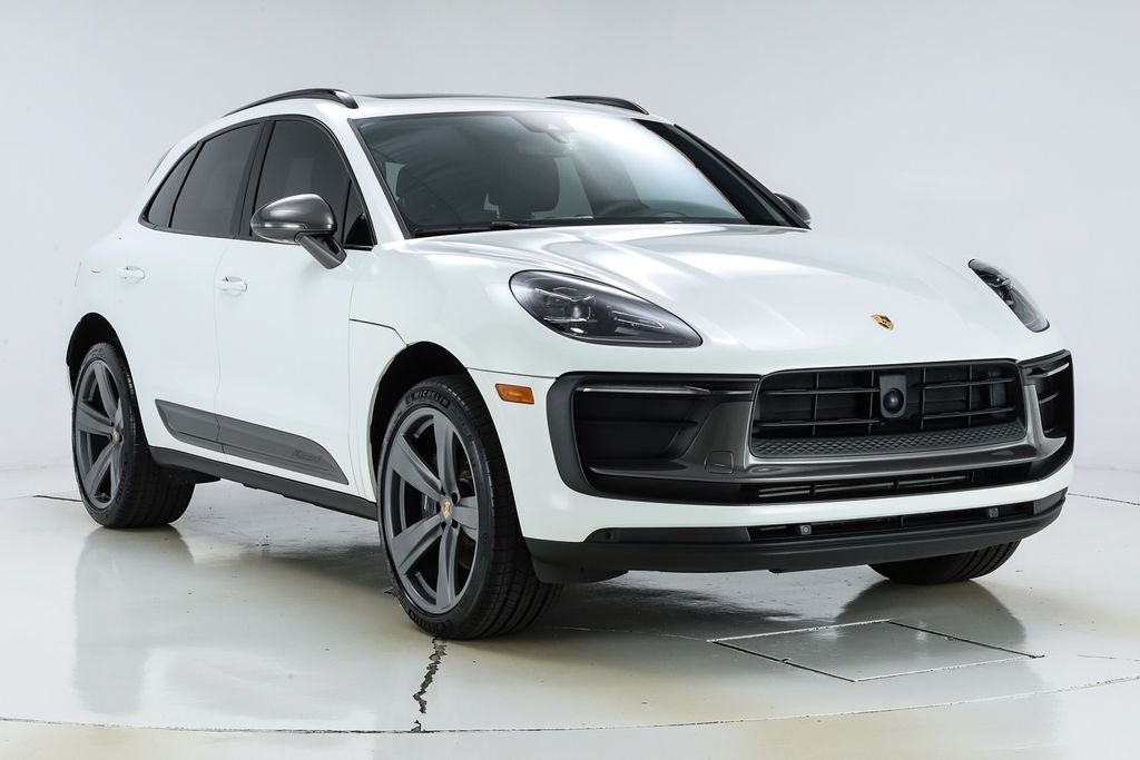 2023 Porsche Macan T
