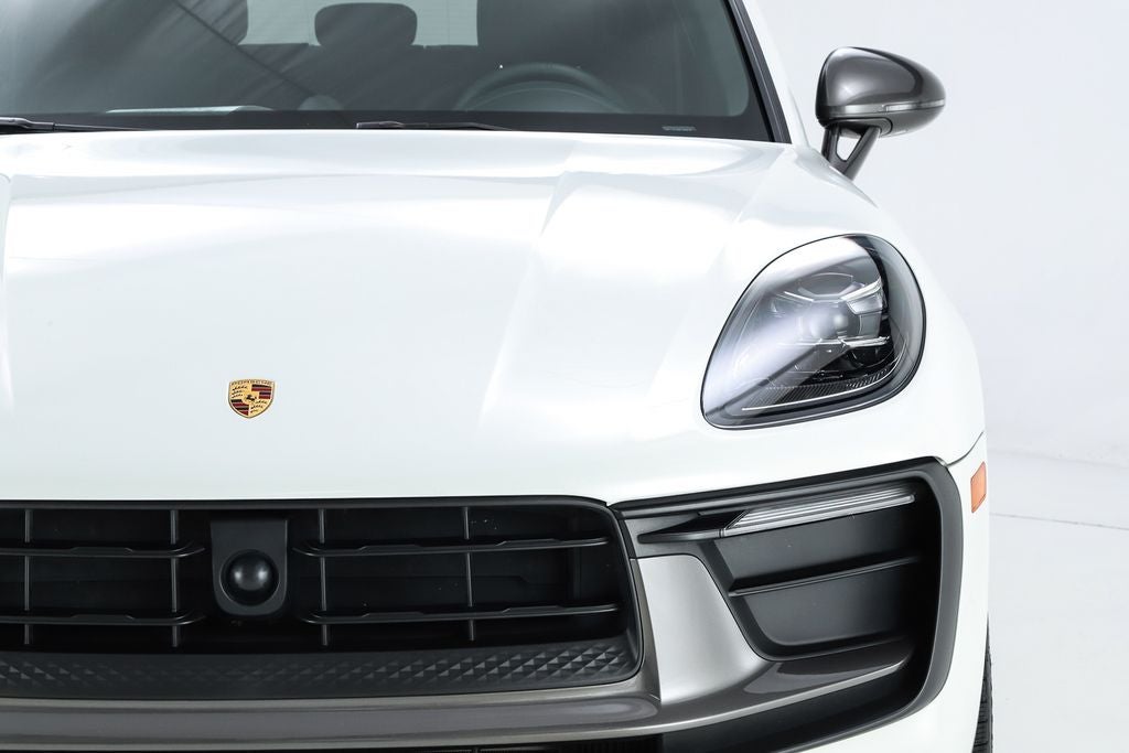 2023 Porsche Macan T