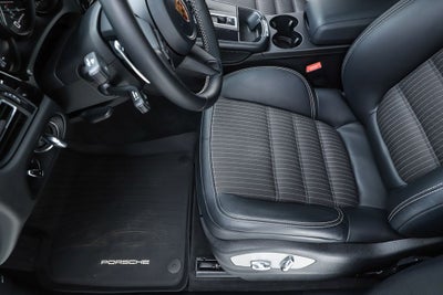2023 Porsche Macan T