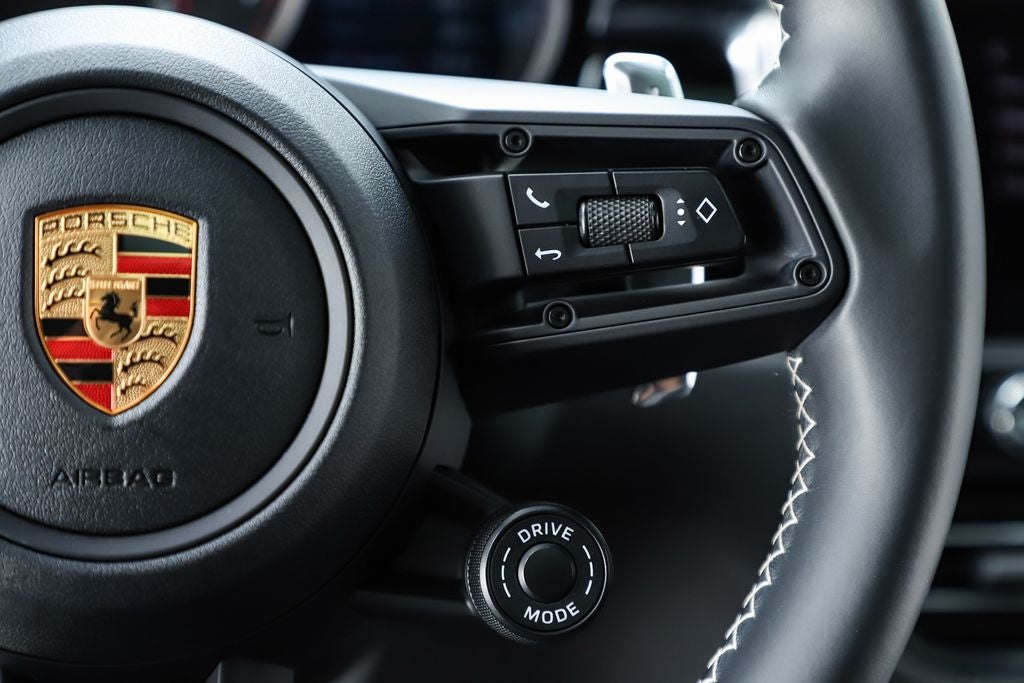 2023 Porsche Macan T