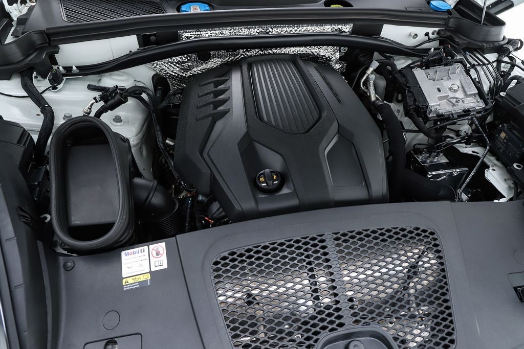 2023 Porsche Macan T
