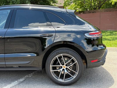 2026 Porsche Macan Base