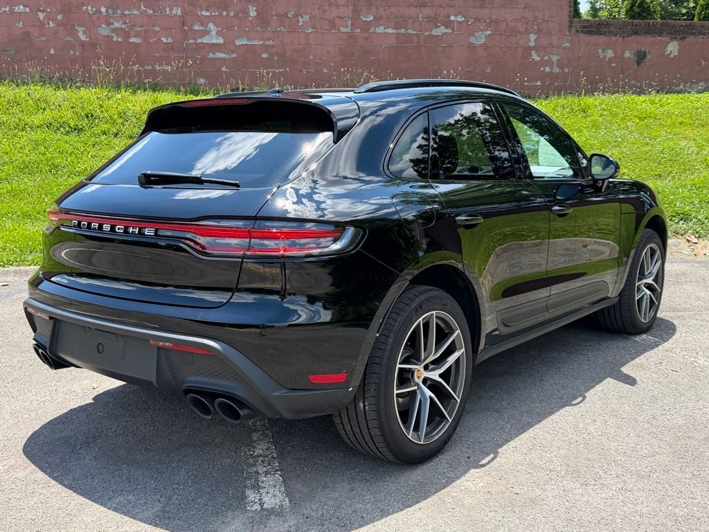 2026 Porsche Macan Base