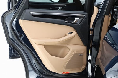 2020 Porsche Macan Base