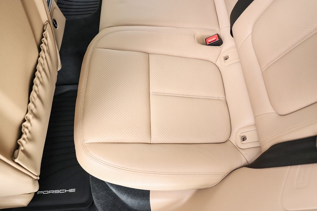 2020 Porsche Macan Base