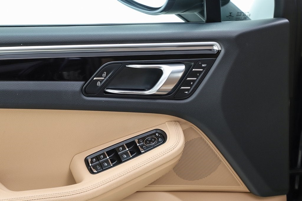 2020 Porsche Macan Base