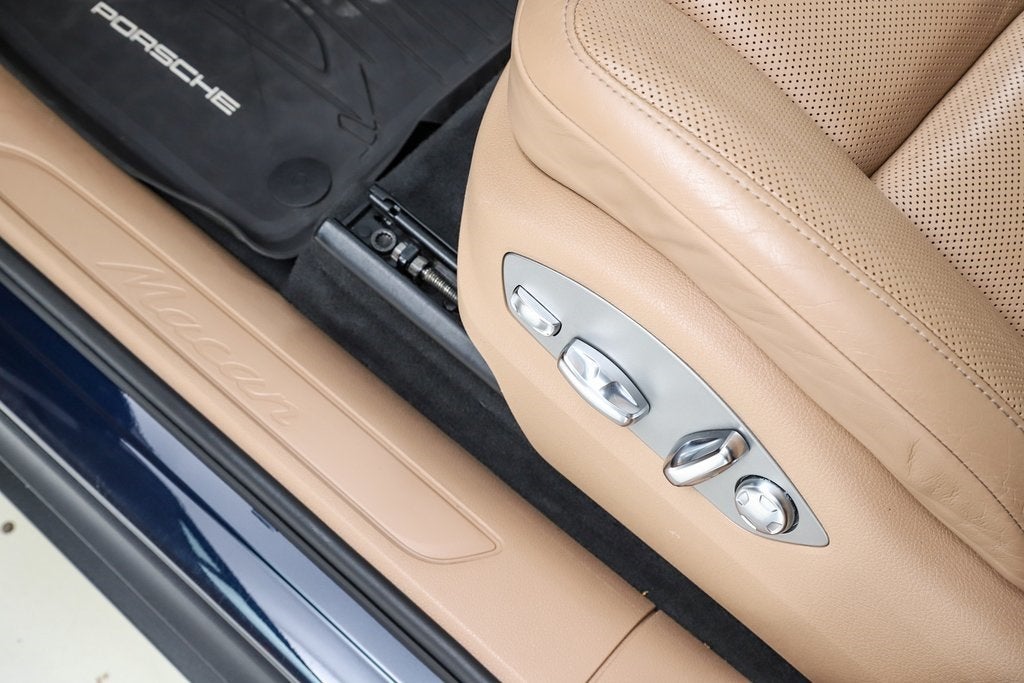 2020 Porsche Macan Base