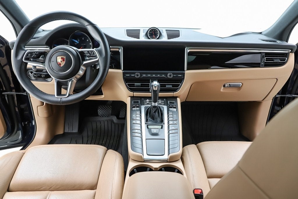 2020 Porsche Macan Base