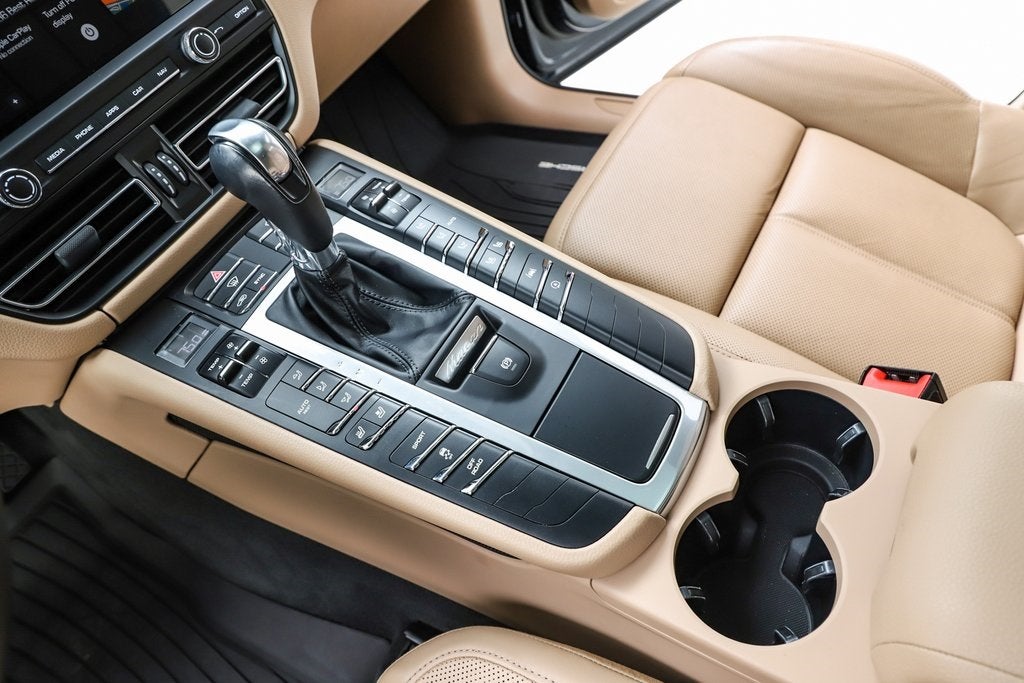 2020 Porsche Macan Base