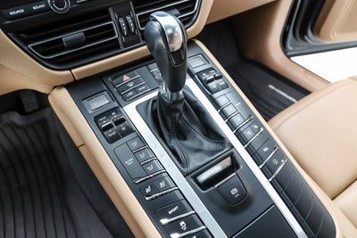 2020 Porsche Macan Base