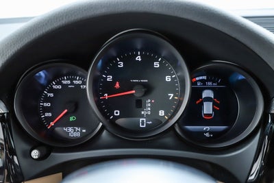 2020 Porsche Macan Base