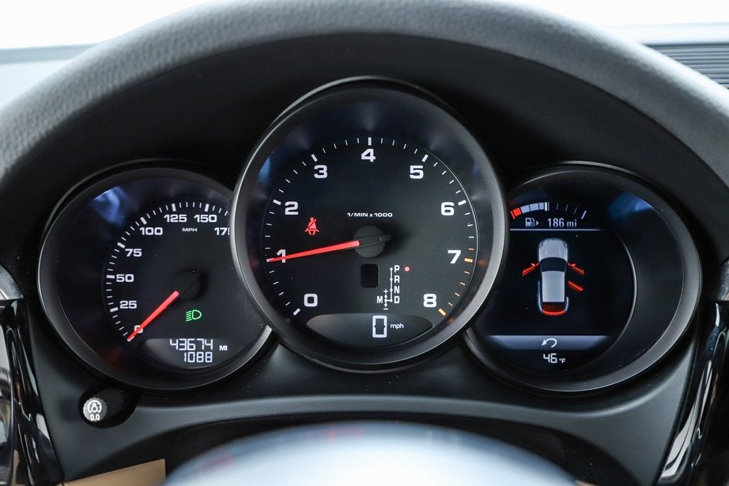 2020 Porsche Macan Base