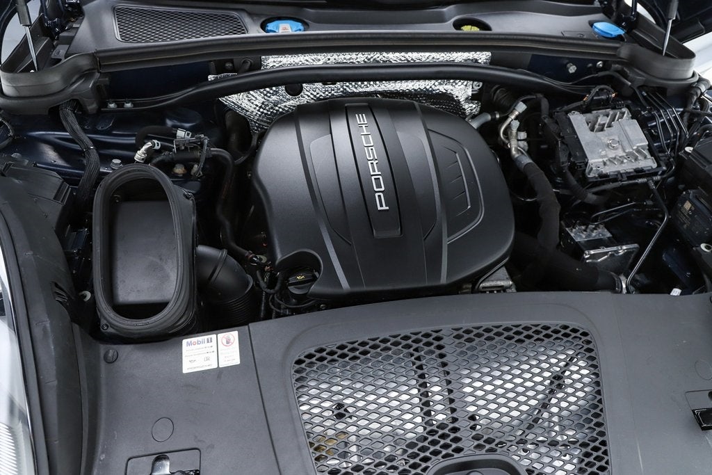 2020 Porsche Macan Base