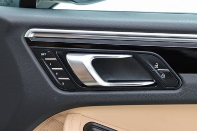 2020 Porsche Macan Base