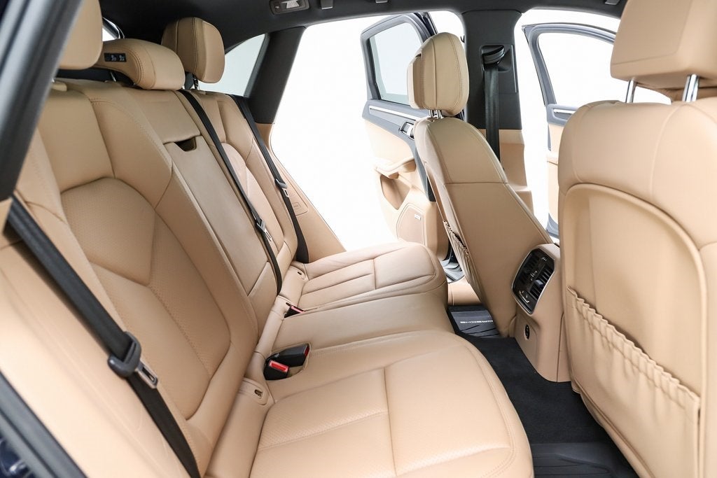 2020 Porsche Macan Base