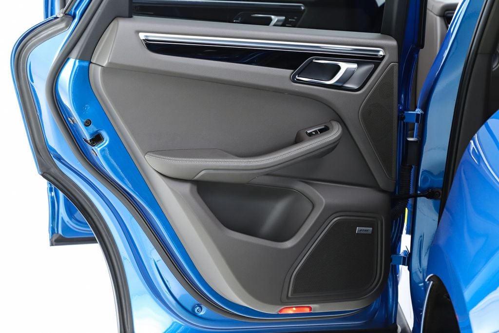 2021 Porsche Macan Base
