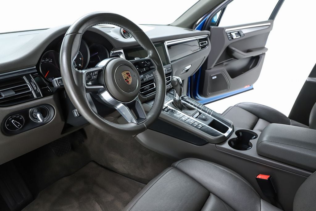 2021 Porsche Macan Base