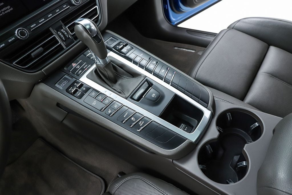 2021 Porsche Macan Base