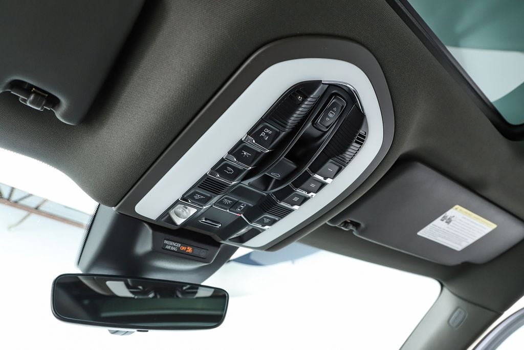 2021 Porsche Macan Base
