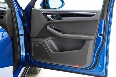 2021 Porsche Macan Base