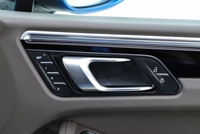 2021 Porsche Macan Base
