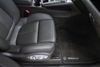 2021 Porsche Macan Base