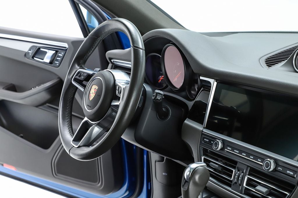 2021 Porsche Macan Base