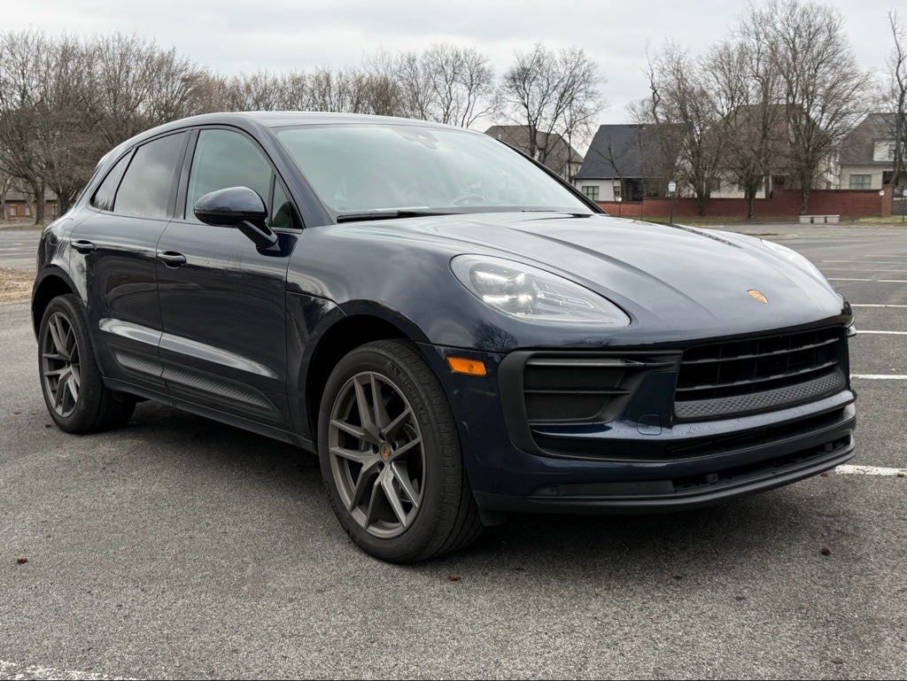 2022 Porsche Macan Base