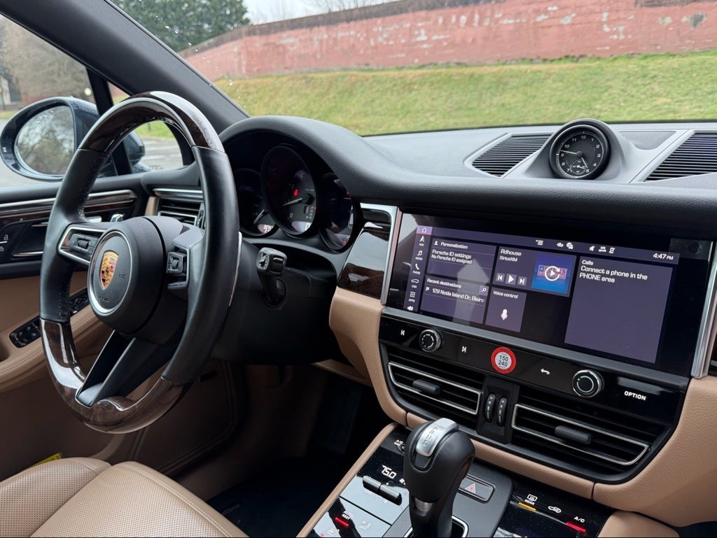 2022 Porsche Macan Base