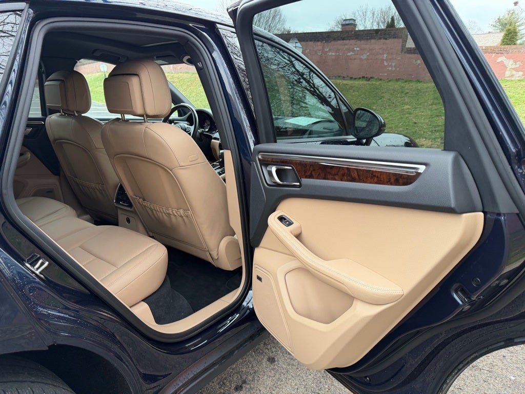 2022 Porsche Macan Base