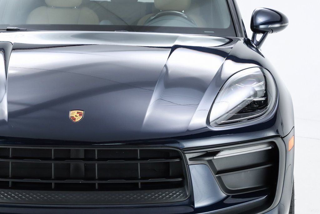 2022 Porsche Macan Base