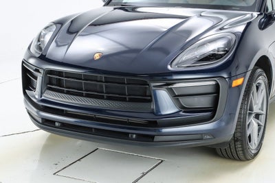 2022 Porsche Macan Base