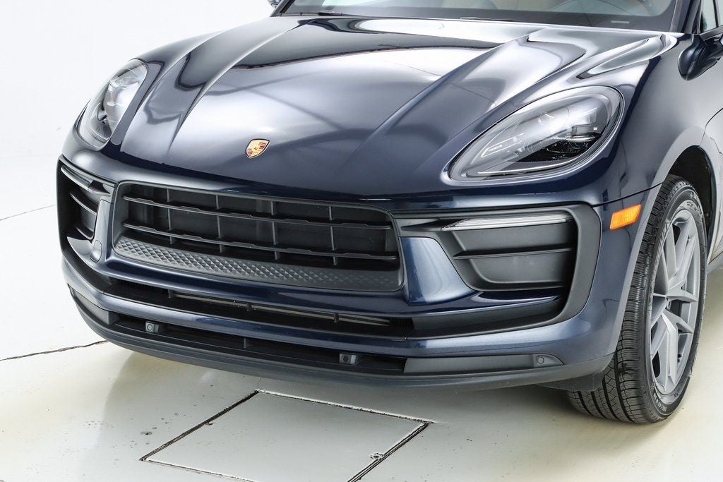 2022 Porsche Macan Base