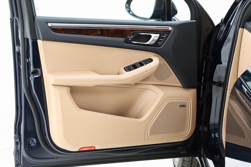 2022 Porsche Macan Base