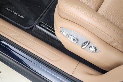 2022 Porsche Macan Base