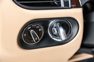 2022 Porsche Macan Base