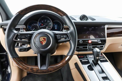 2022 Porsche Macan Base