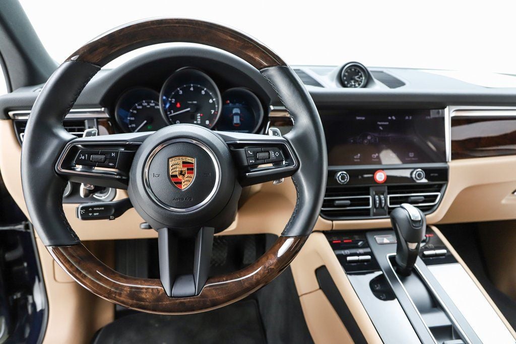 2022 Porsche Macan Base