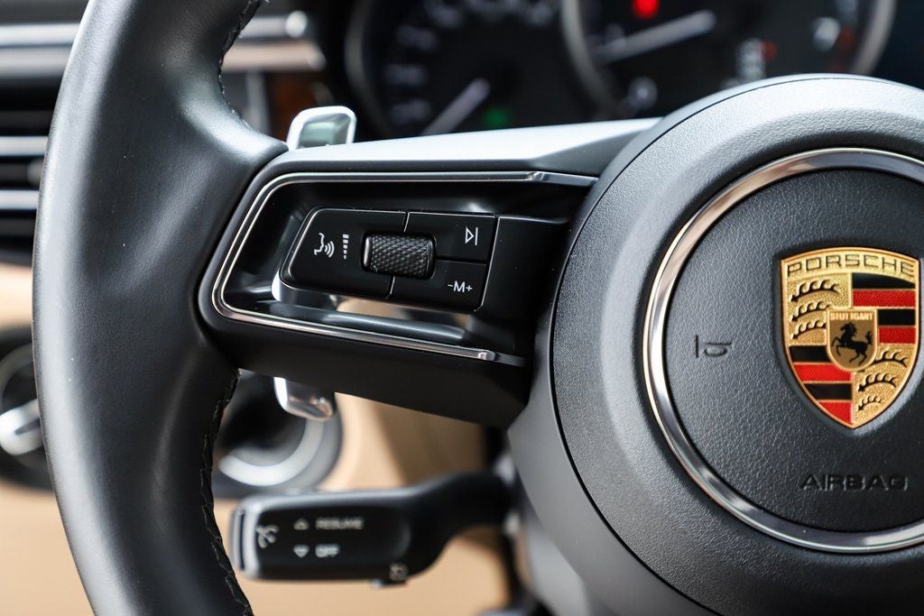 2022 Porsche Macan Base