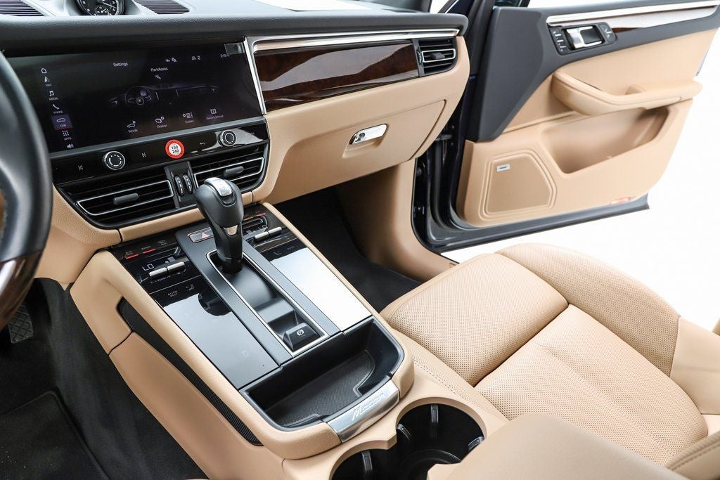 2022 Porsche Macan Base