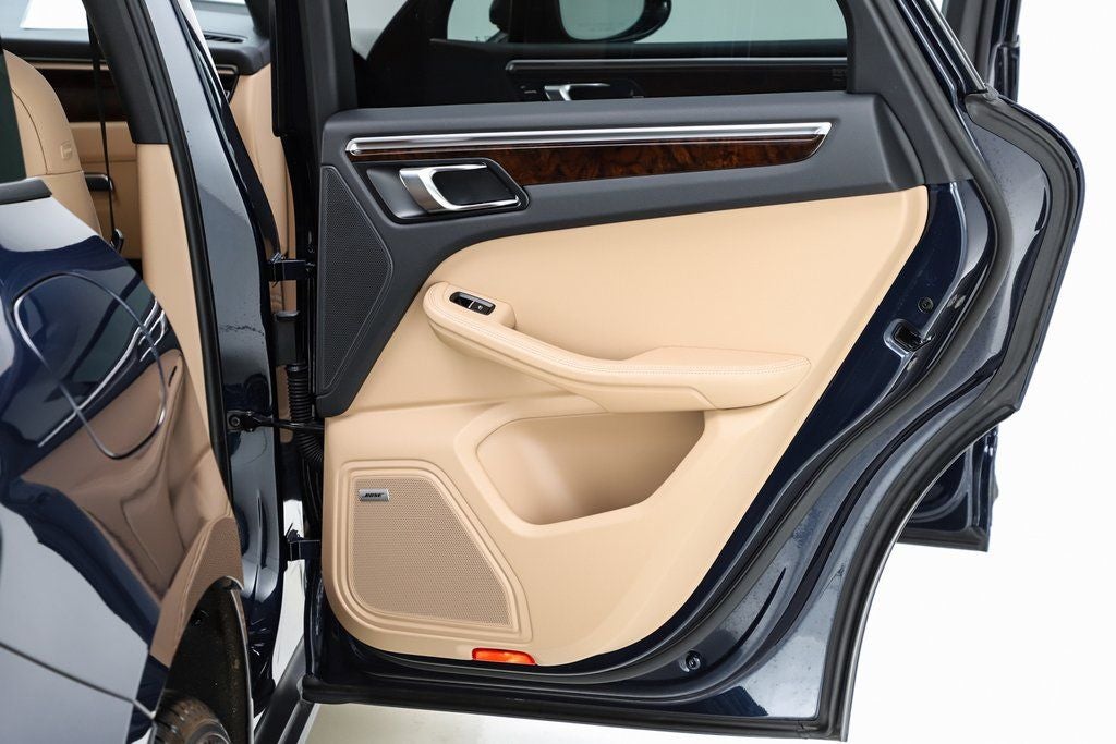 2022 Porsche Macan Base